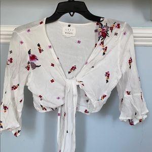 Floral tie in the front top